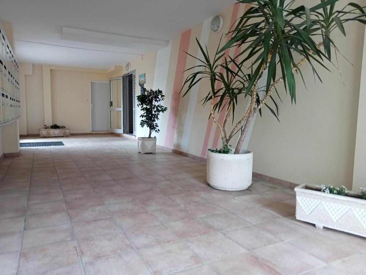 Appartement Le liberté bateau bleu à Saint-Cyprien  Extérieur photo